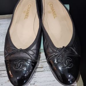 CHANEL Black Ballet Flats